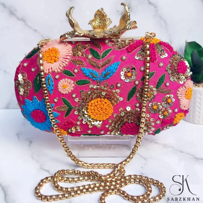 MAH-BANU CLUTCH
