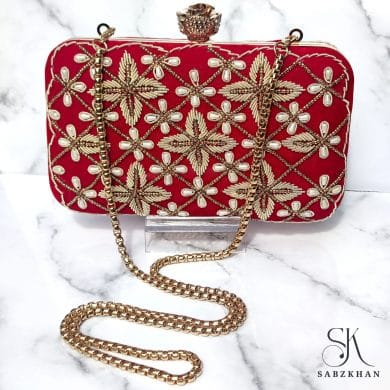 ZEB-UN-NISSA CLUTCH