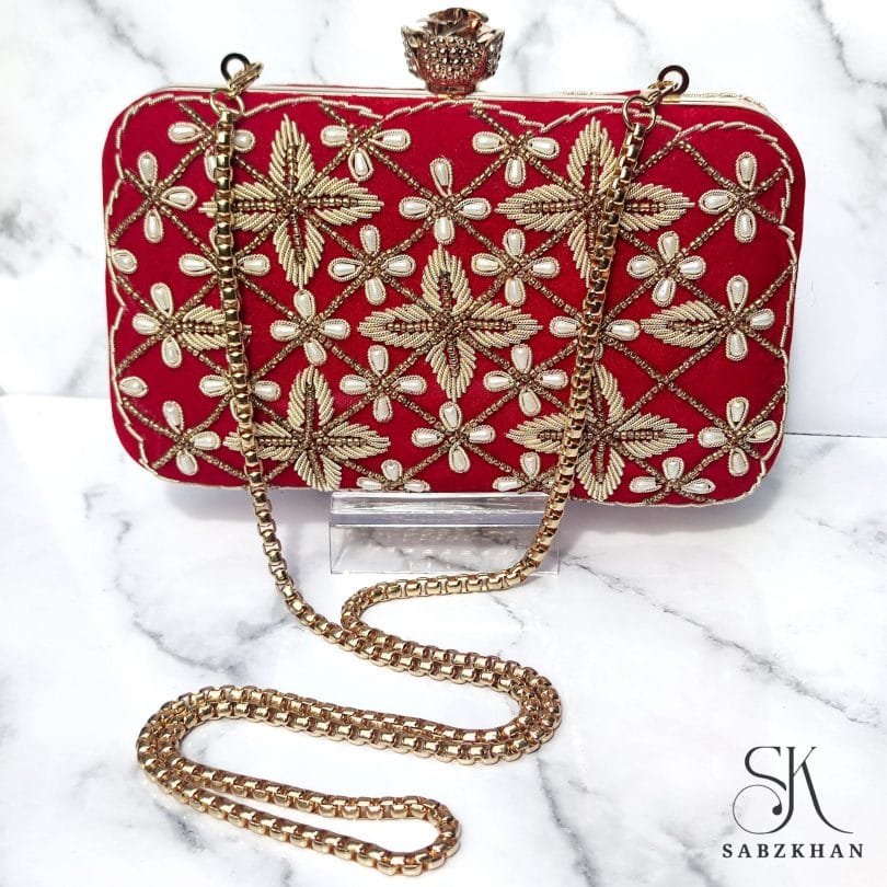 ZEB-UN-NISSA CLUTCH