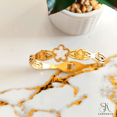 ZAHRA GLEAM BANGLE